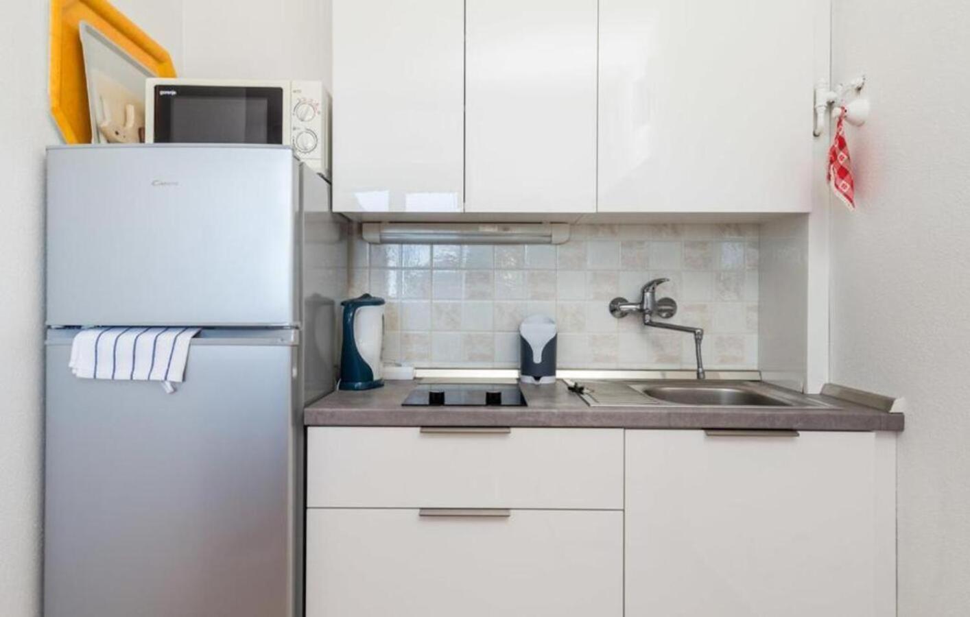 Apartments Dorijan With Pool Матули Екстериор снимка