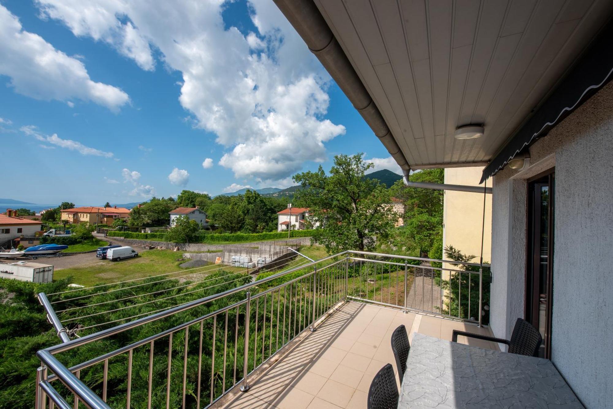 Apartments Dorijan With Pool Матули Екстериор снимка