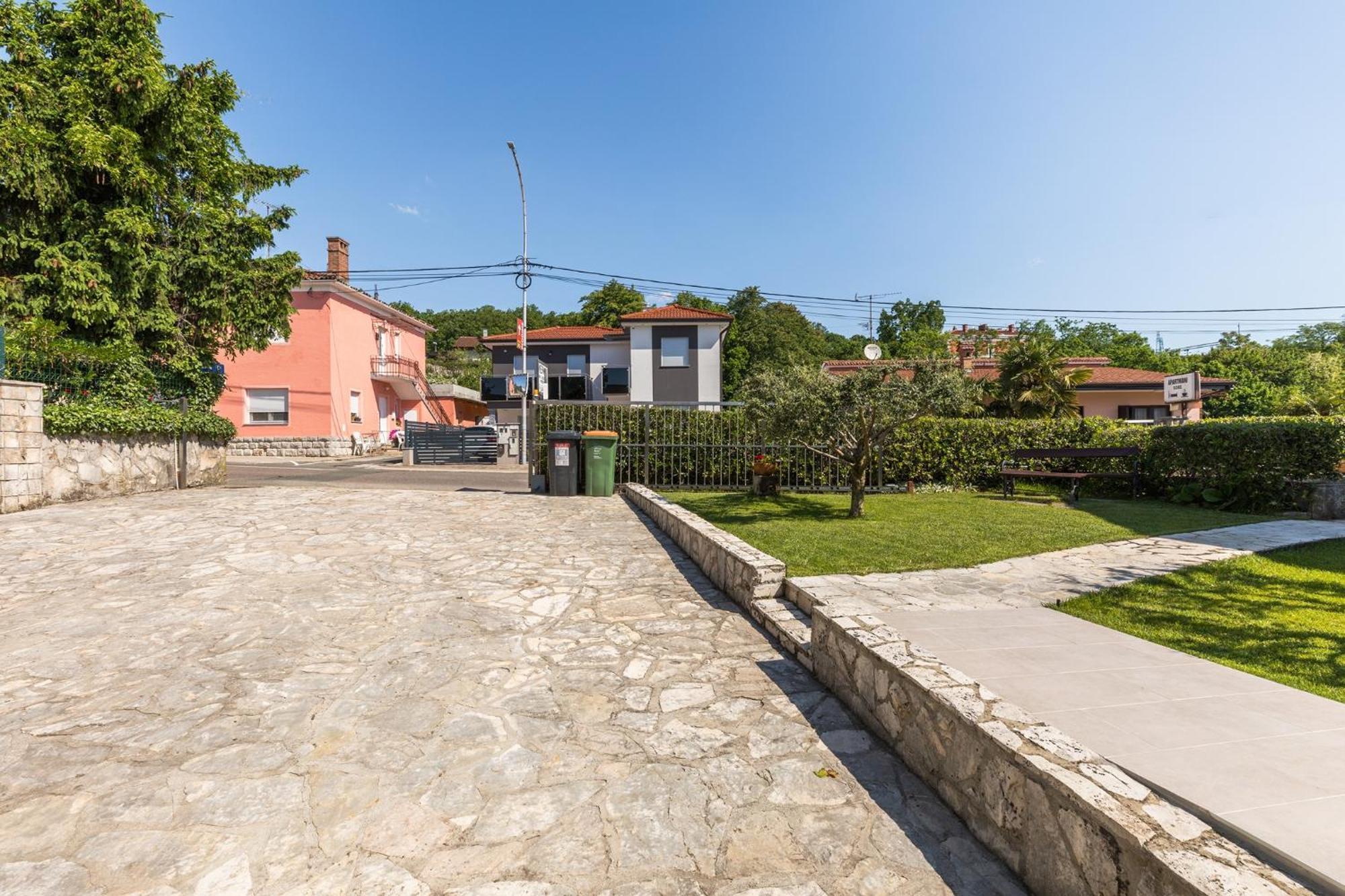 Apartments Dorijan With Pool Матули Екстериор снимка