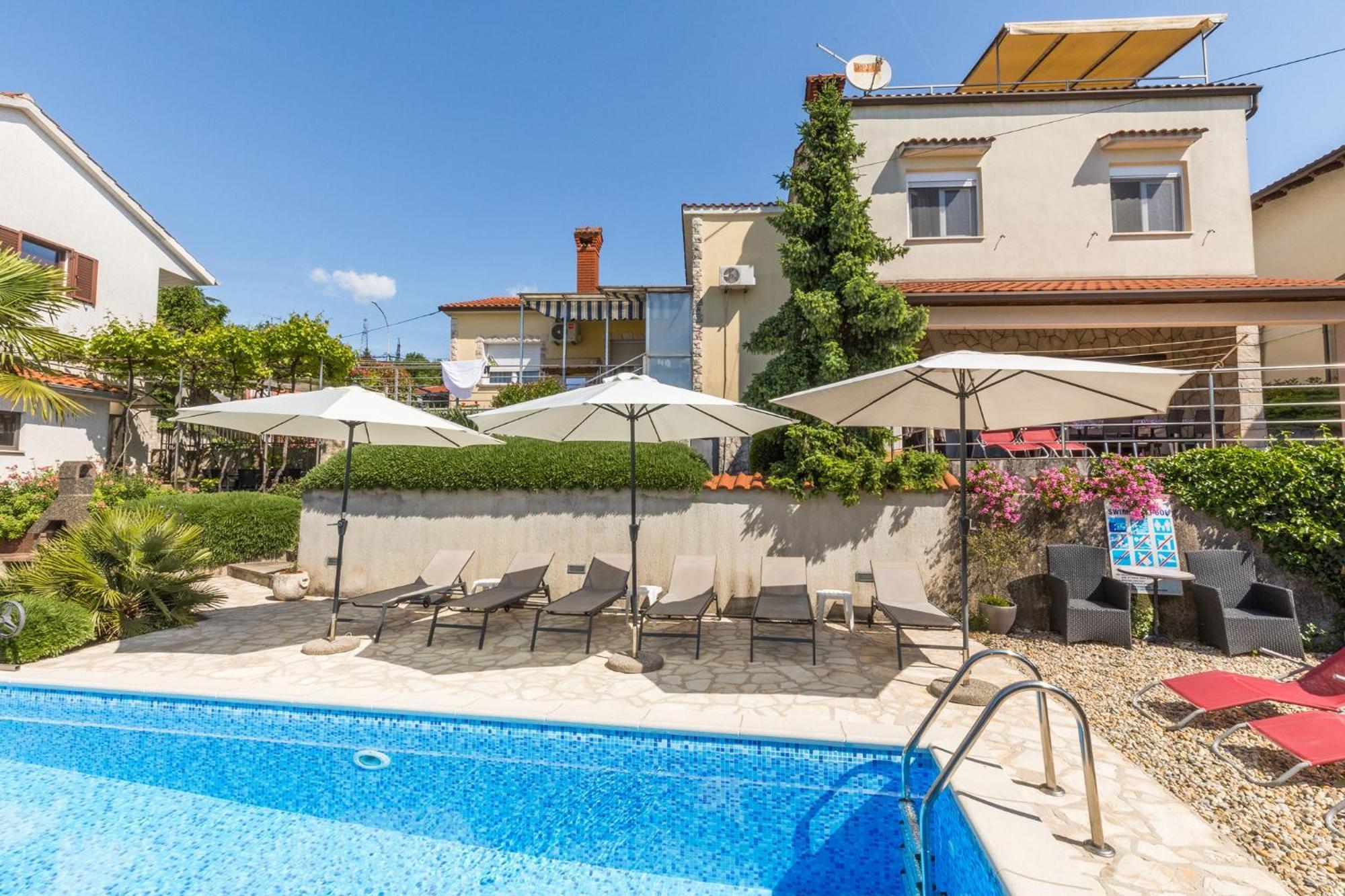 Apartments Dorijan With Pool Матули Екстериор снимка